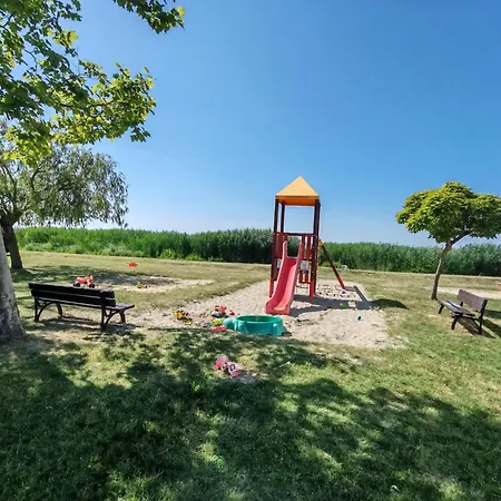 Appartement Vízparti éden